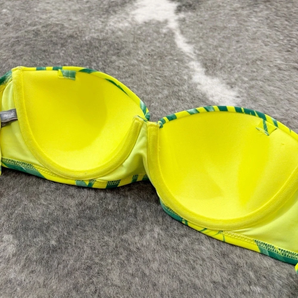 NWOT Aerie Tropical Bikini Swimsuit Top